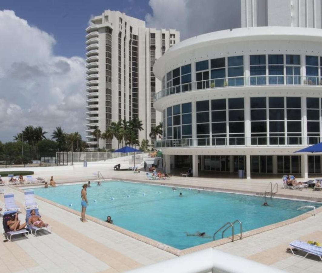 Balcony Direct Ocean Front. Free Valet Parking. Right At Ocean. Apartamento Miami Beach Exterior foto