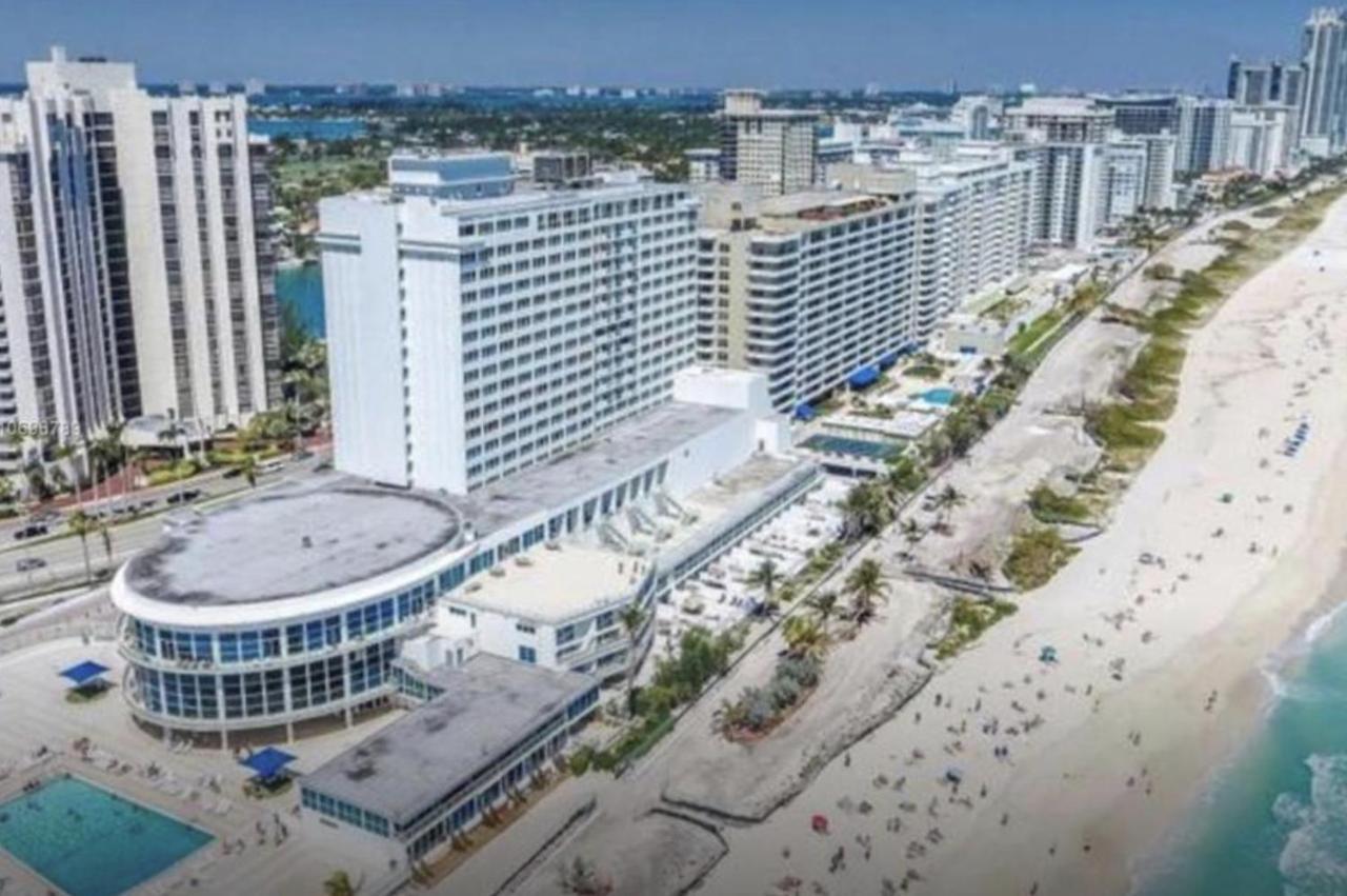 Balcony Direct Ocean Front. Free Valet Parking. Right At Ocean. Apartamento Miami Beach Exterior foto